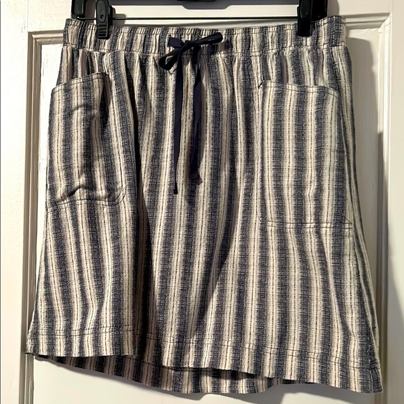 Max Studio Dresses & Skirts - Striped Navy and Cream Skirt by Max Studio